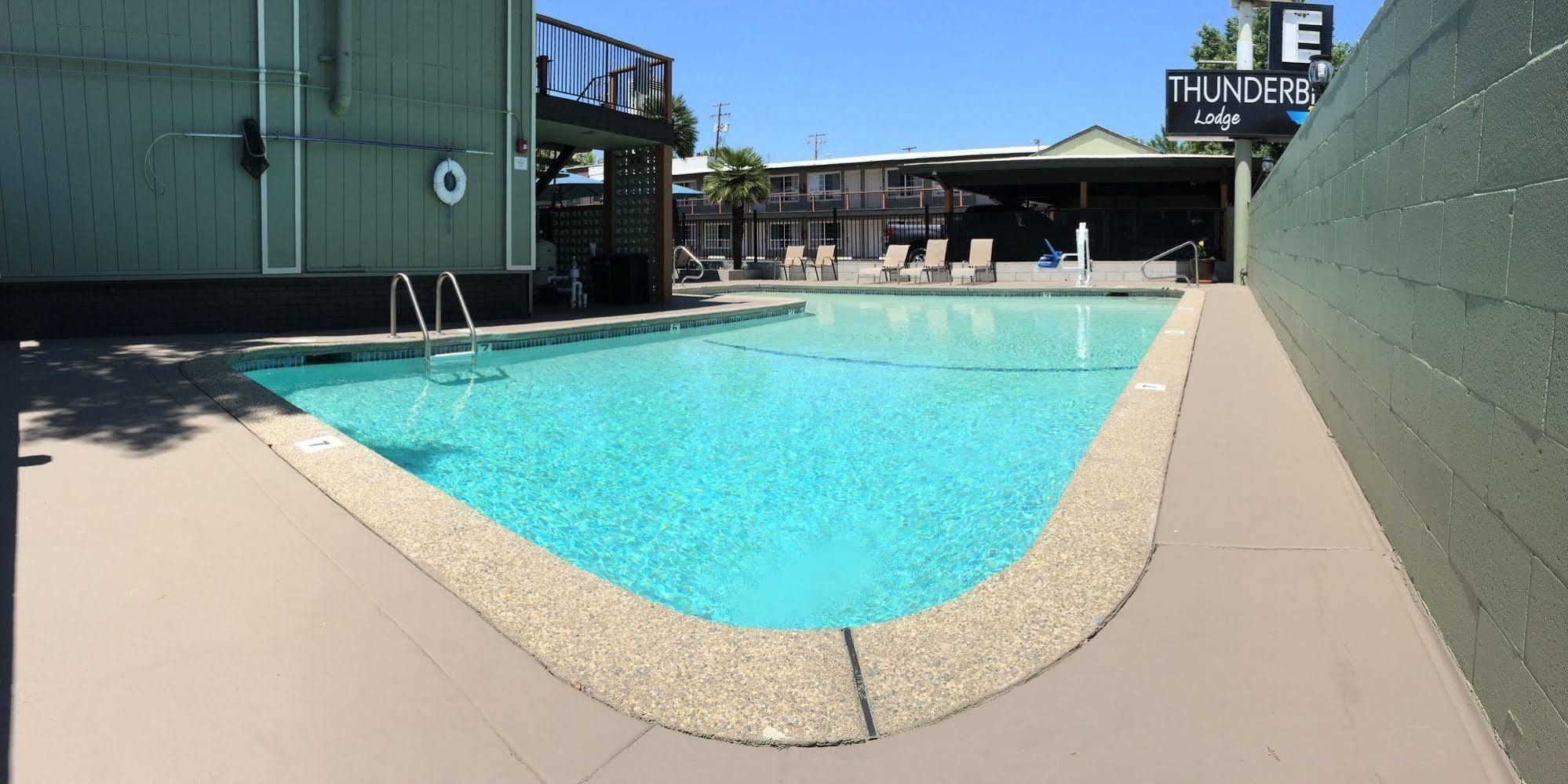 Thunderbird Lodge Redding Luaran gambar